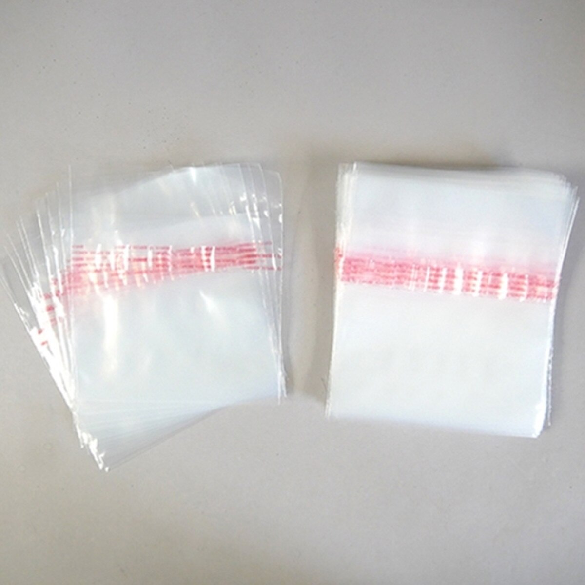 These clear polyethylene sleeves fi